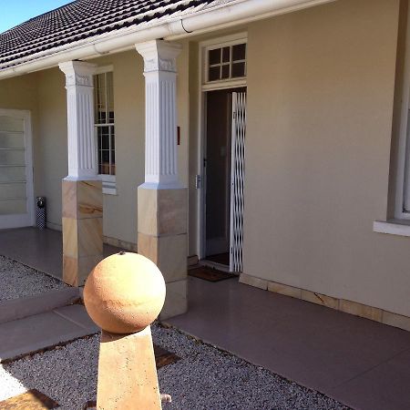 Guesthouse On Irvine Port Elizabeth Exterior photo