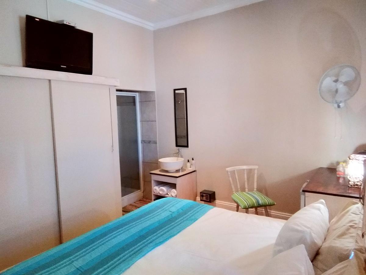 Guesthouse On Irvine Port Elizabeth Exterior photo